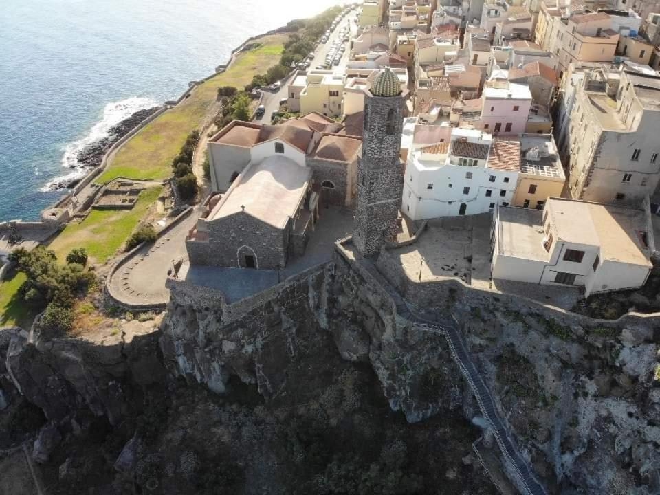 Cielo E Mare: Charming Seaside Retreat In Old Village Heart Apartment Castelsardo