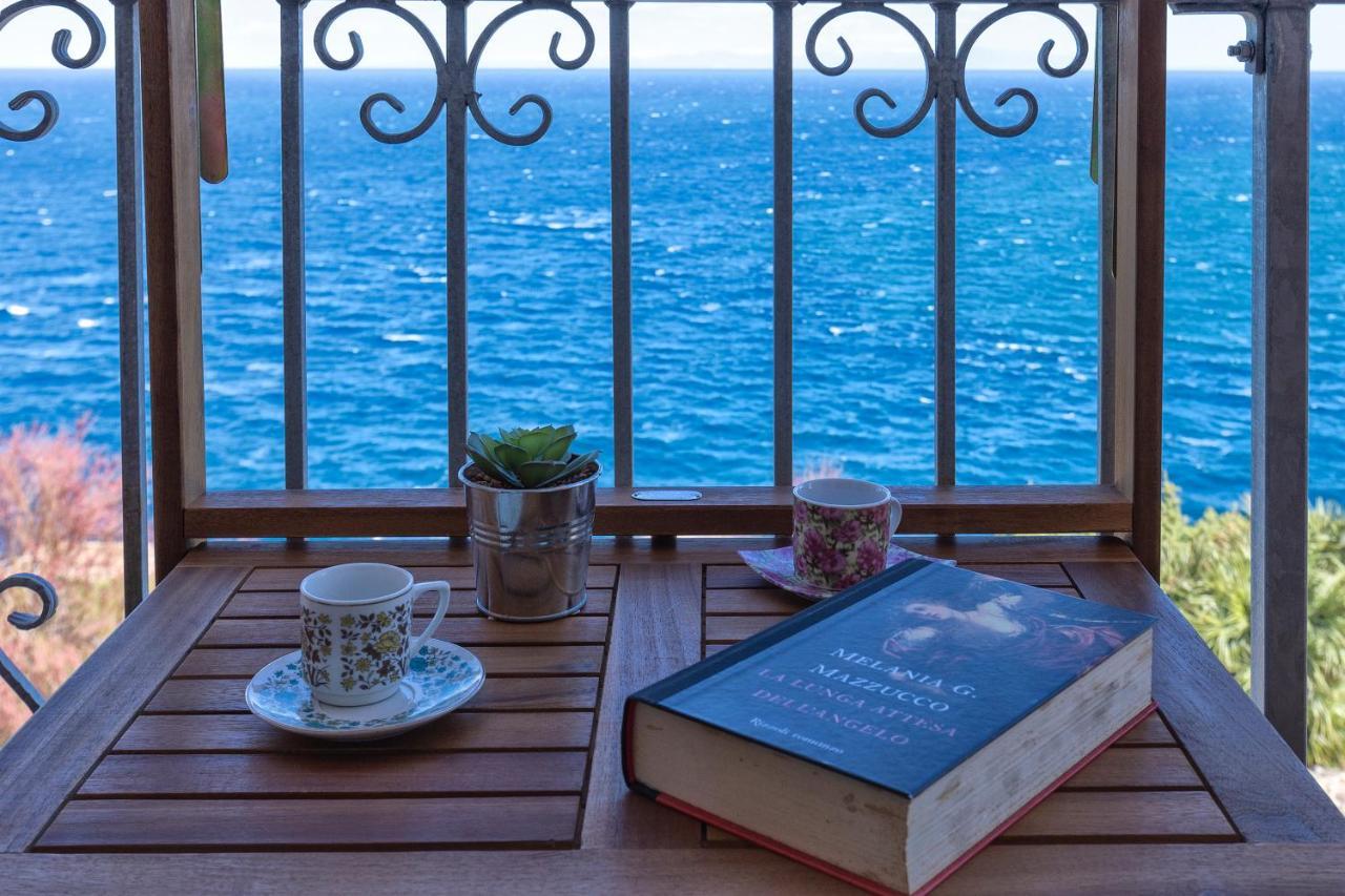 Cielo E Mare: Charming Seaside Retreat In Old Village Heart Castelsardo
