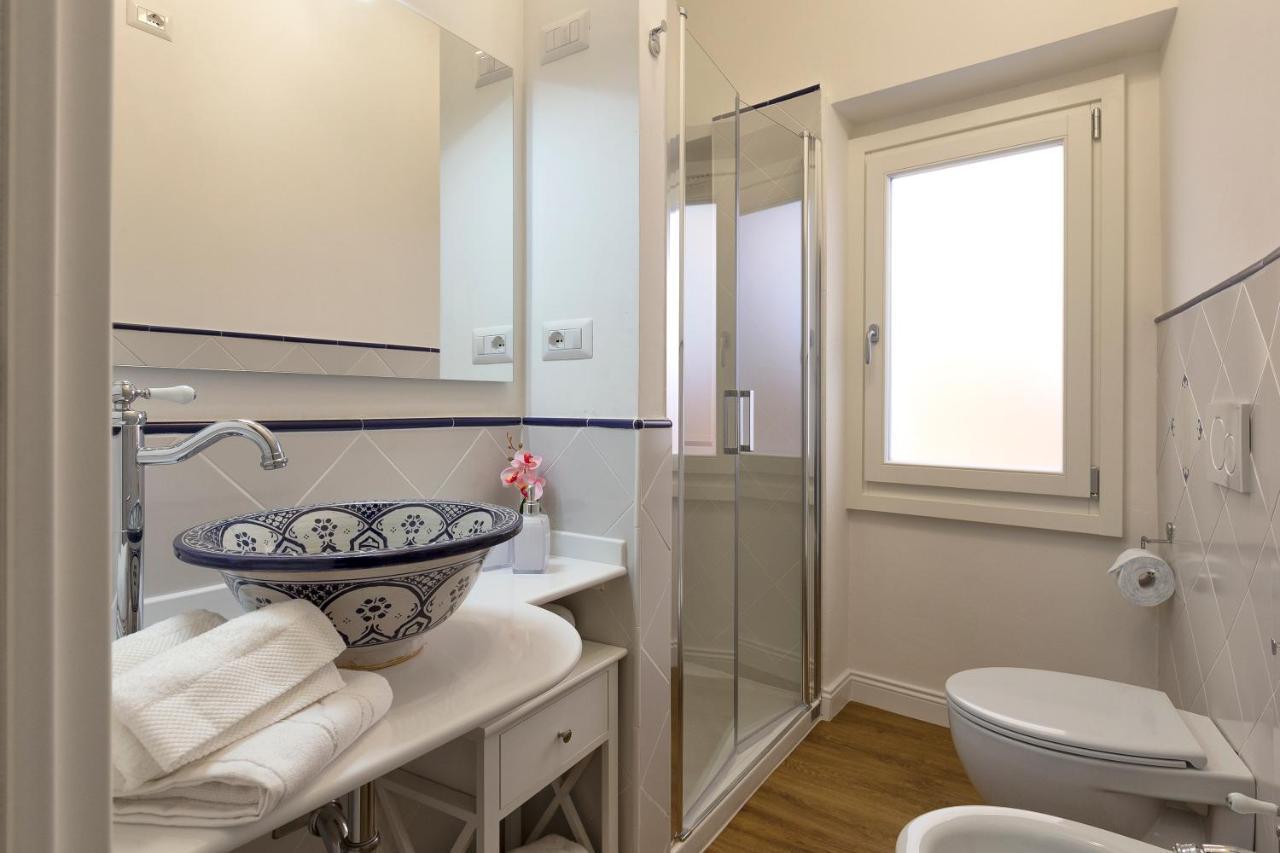 Cielo E Mare: Charming Seaside Retreat In Old Village Heart Apartment *