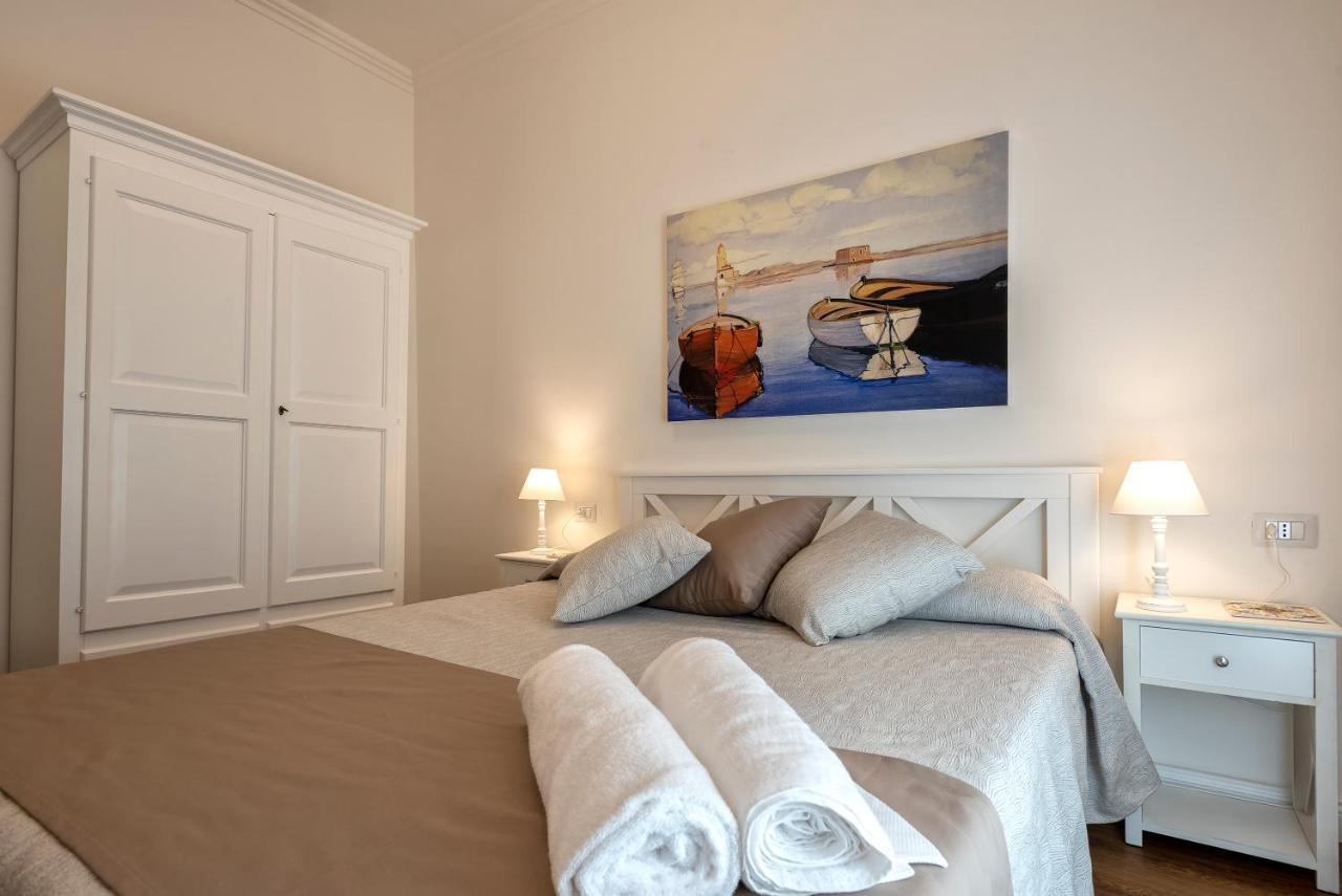 Apartment Cielo E Mare: Charming Seaside Retreat In Old Village Heart