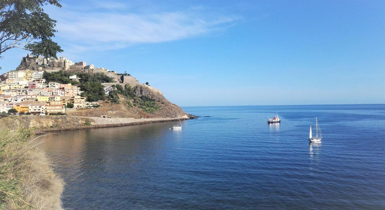 Cielo E Mare: Charming Seaside Retreat In Old Village Heart *
