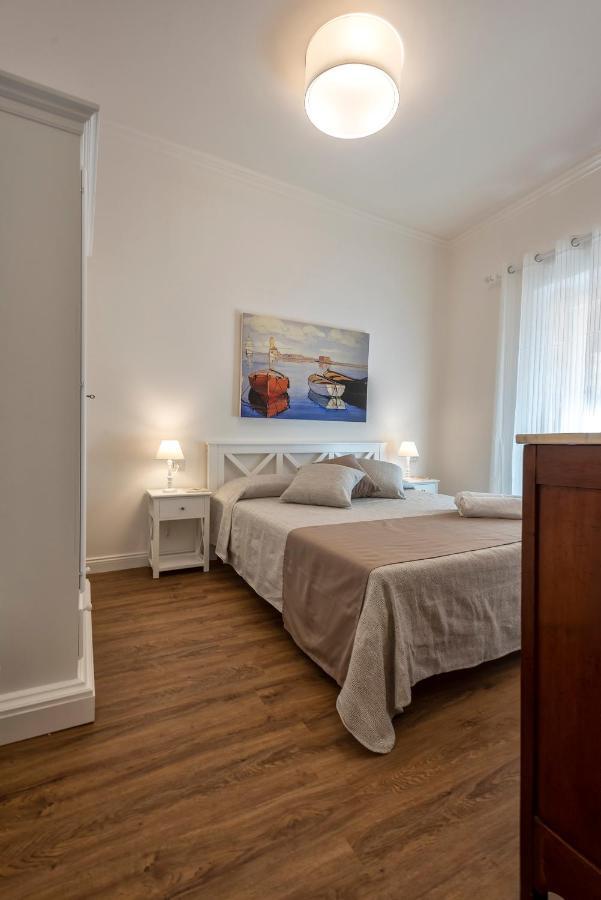Apartment Cielo E Mare: Charming Seaside Retreat In Old Village Heart