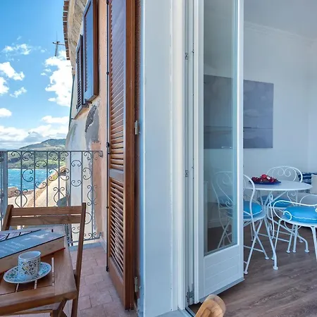 “Cielo E Mare”, Casetta Nel Cuore Del Borgo Antico / “Sky & Sea”, Charming In The Heart Of Old Village Castelsardo Exterior foto