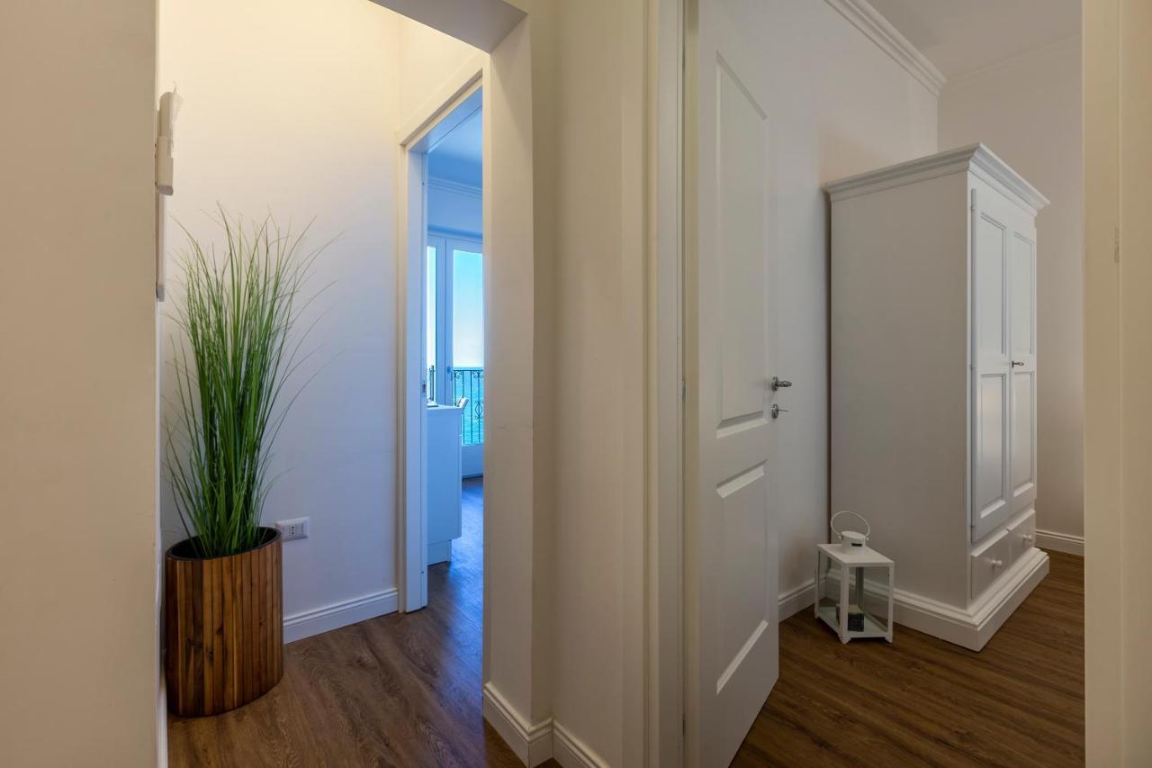 “cielo E Mare”, Casetta Nel Cuore Del Borgo Antico / “sky & Sea”, Charming In The Heart Of Old Village Apartment *